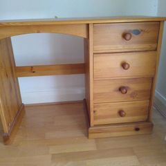 Dressing table