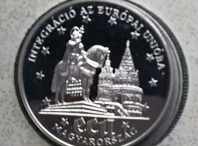1995 Hungarian Parliament Building Silver Proof 1oz coin. The official commemorative collection