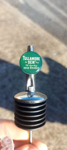 tullamore pourer brand new,price includes post to anywhere in Ireland thank you, sold as is ,see pictures. Or if buyer collects cheaper,