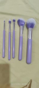 makeup brushes