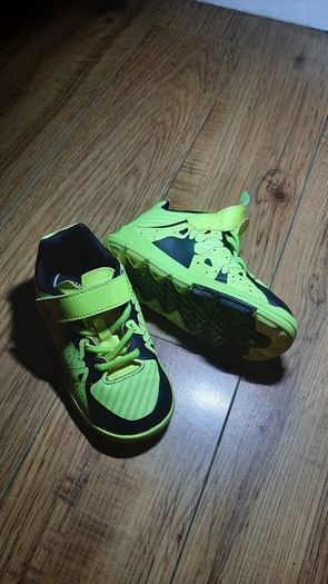 Adidas shoes size 7