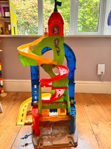 Kids toy garage
