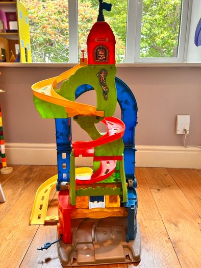 Kids toy garage
