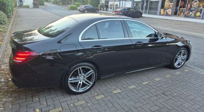 2017 Mercedes E200d AMG Line
