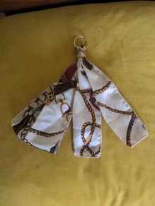 Ladies bag accessory