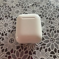 Apple AirPods 2nd Generation Charging Case