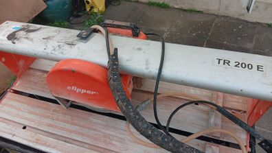 Wet tile saw