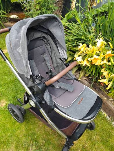 Maxi Cosi Adorra Luxe Travel System