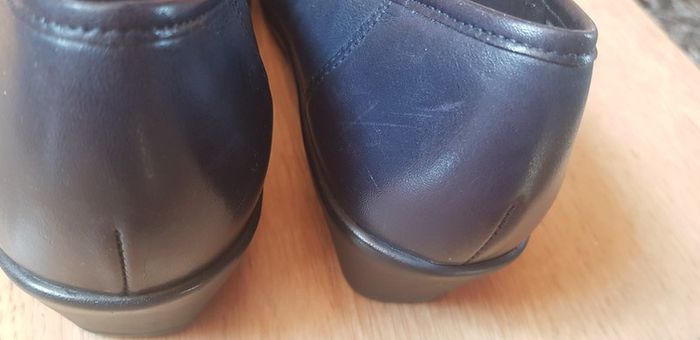 K by Clarks, size 7, navy