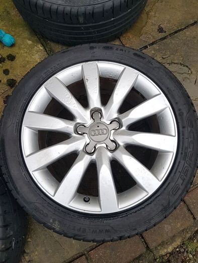 Audi 4 wheels alloyes with tyres. 245/45R17