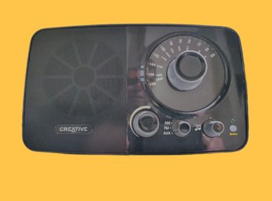 Cambridge SoundWorks / Creative Model 705 AM/FM Tabletop Radio