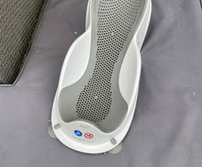Baby bath insert