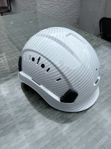 Hard hat (safety helmet)