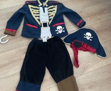Pirate costume