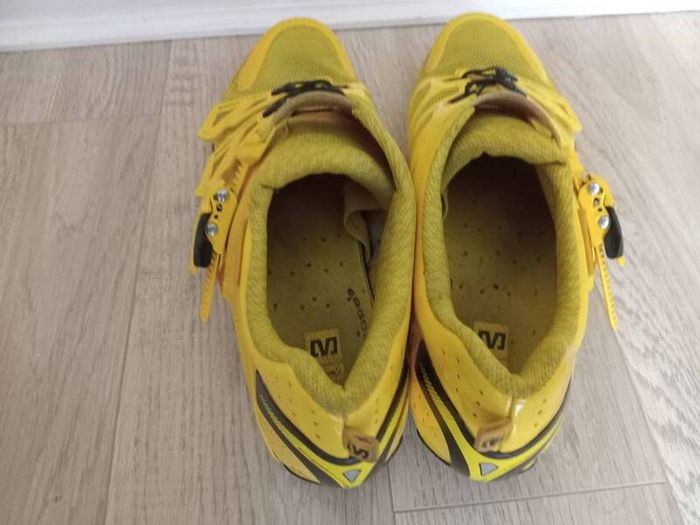 Size 44 cycling shoes (UK: 9.5, not 10)