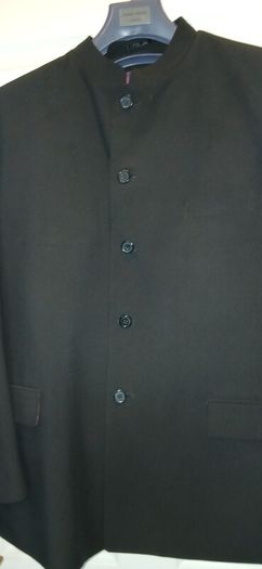 Black 2 piece mans Pierre Remon suit 42R