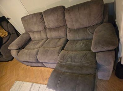 Recliner 3 seater + 3 recliner armchairs