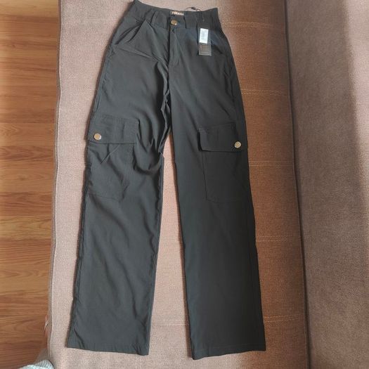 BNWT Wide leg pocket Cargo pants, size 8 PINK VANILLA