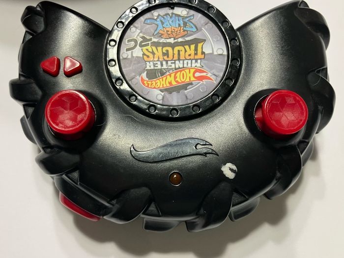 Hot Wheels Monster Trucks Unstoppable Tiger Shark
