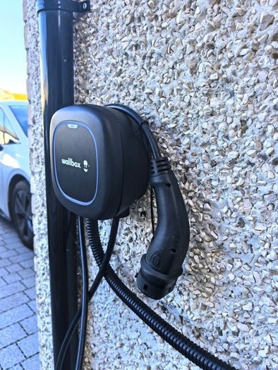 EV charger(faulty)