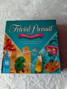 Trivial pursuit family edition