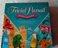 Trivial pursuit family edition