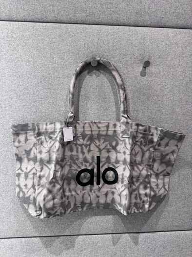 Alo Yoga tie-dye tote bag