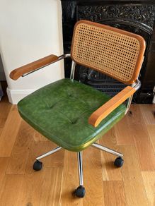desk chair