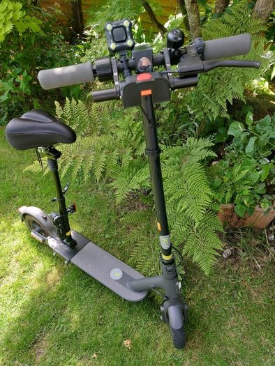 Mi Xiaomi Electric Scooter Pro with removal seat