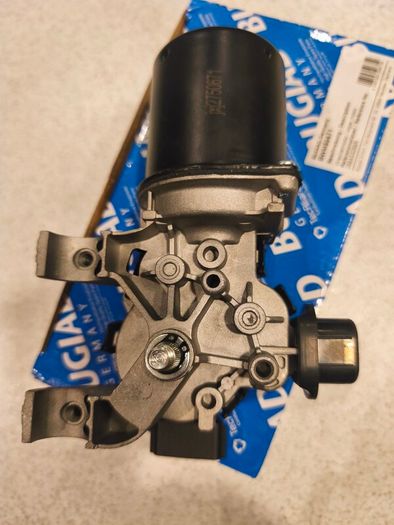 Brand New Renault Clio Wiper Motor