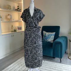 Ladies Short-sleeved Black and White Wrap Shirt Dress from Mango
