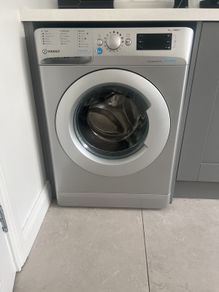 9Kg indesit Washing machine