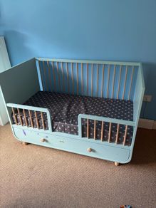 cot / toddler bed