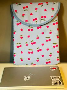 Laptop case cherry