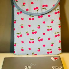 Laptop case cherry