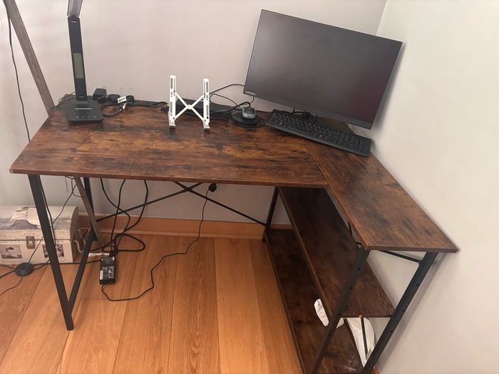 corner desk
