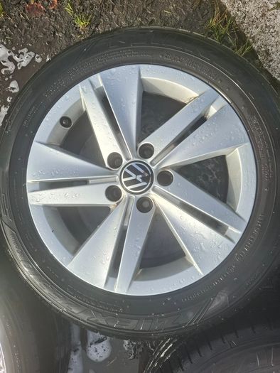 16" Genuine Vw Alloys with tyres
