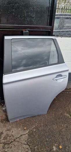 Mitsubishi Outlander parts