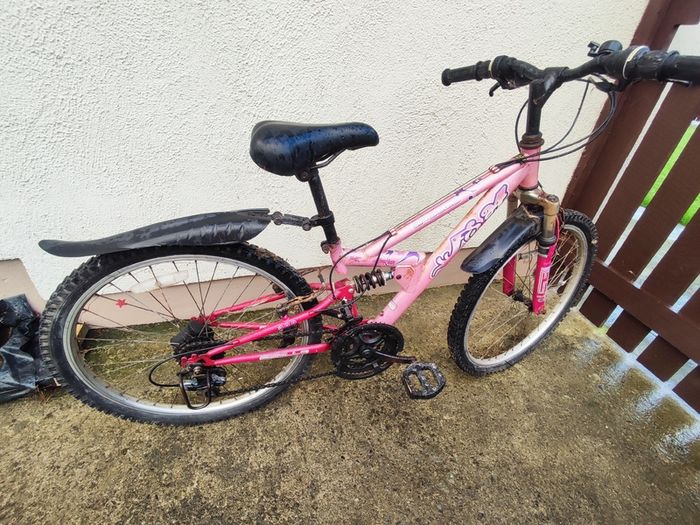 Four-bike bundle - two 24-inch Apollo and two 26-inch adult bikes