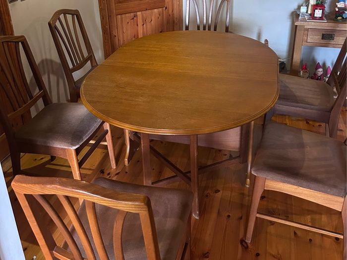 Teak Dining Table & 6 Chairs
