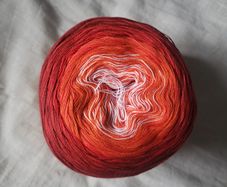Hobbii Sultan Cotton cake yarn 200g NEW gradient