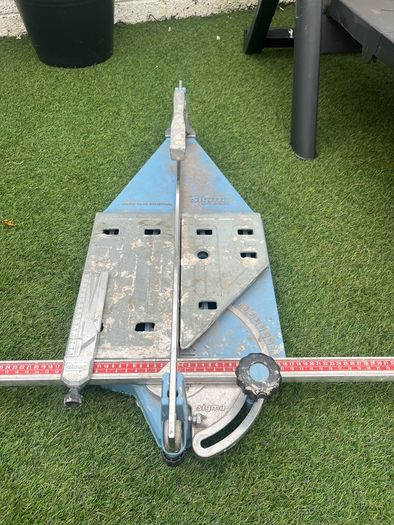 tile cutter