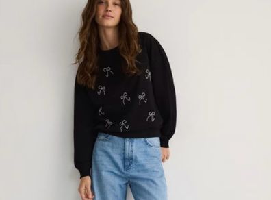 Reserved Bow Sweatshirt - Size L