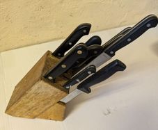 knives