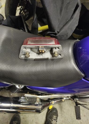 Yamaha ybr 125  brake light,cafe racer custom project