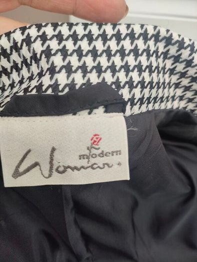 Black and White houndstooth blazer size 12 or  14 Postage included