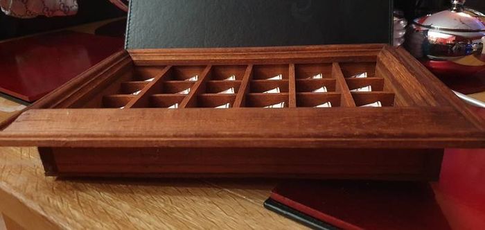 Mayfair Edition Thimble Collection wt Display Stand