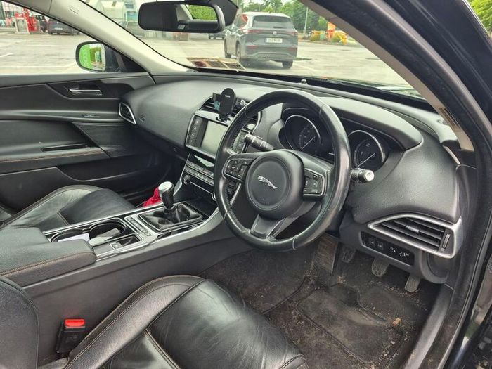 2016 Jaguar Xe