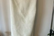 Faux fur stole rectangular, white colour.