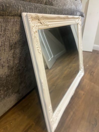 White Mirror